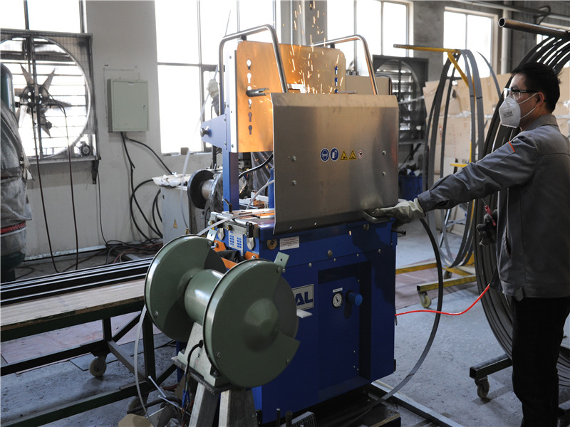 碰到帶鋸床切削時打齒問題怎么辦？無錫鋸床生產廠家告訴你如何處理！